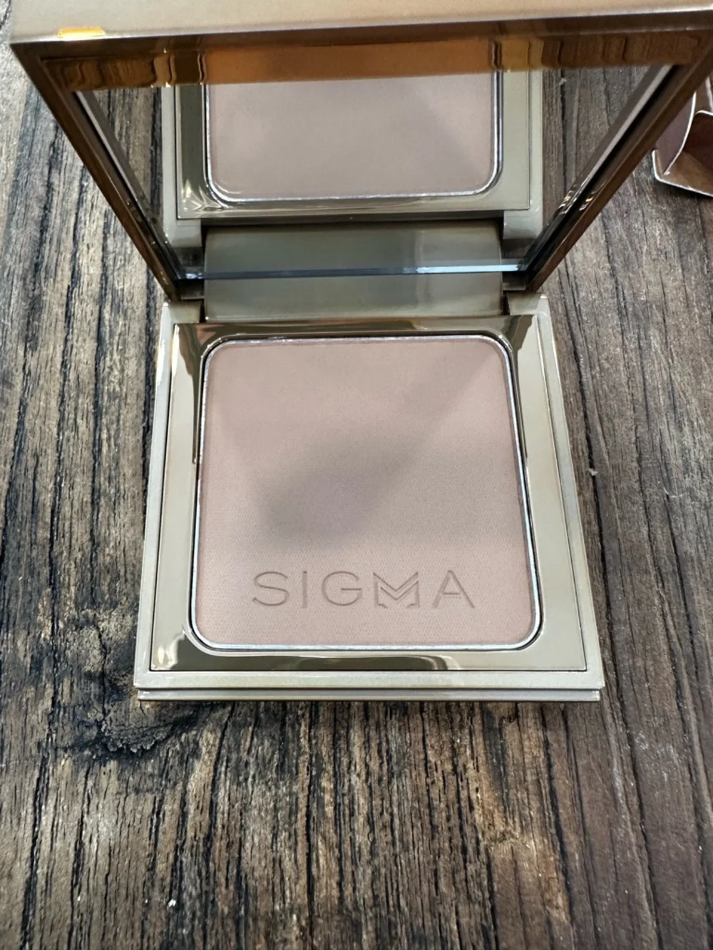 Sigma Beauty Matte Bronzer Medium - Brown Shimmer Compact